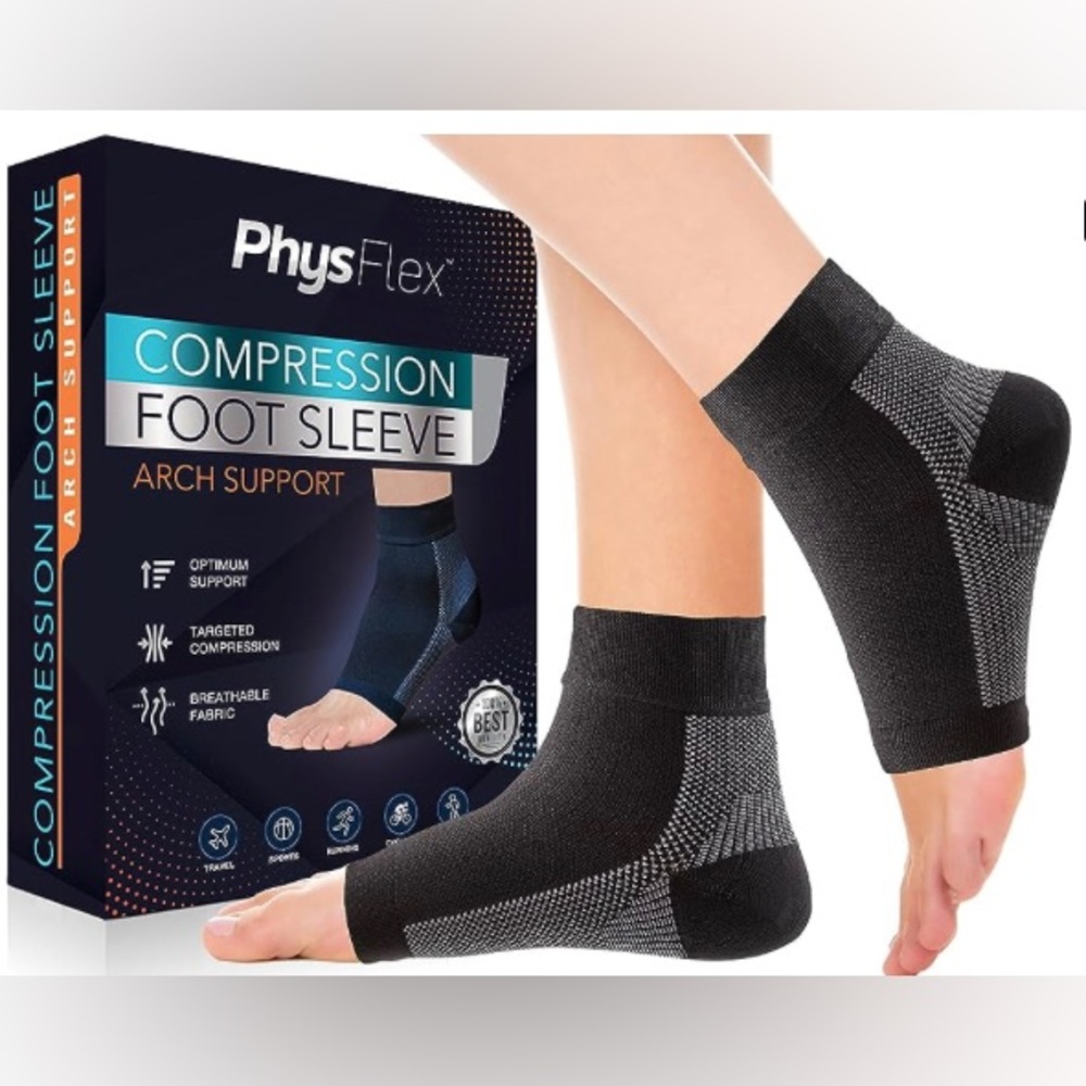 NWT Pair of compression foot socks size M in box.